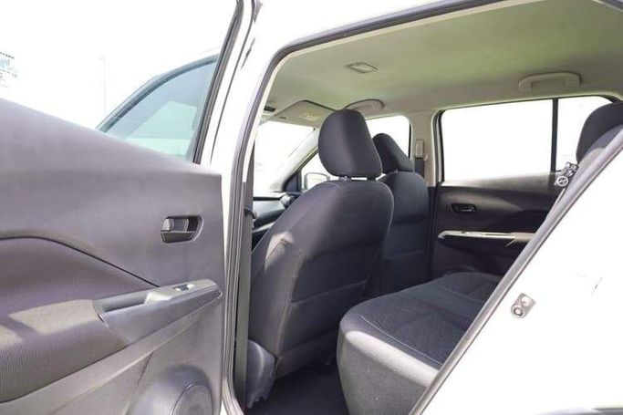 Подержанный Nissan Kicks I Рестайлинг, 1.6 л, 2022 в Шардже от OMC Used Cars Белый цвет. GCC | AUTO.AE