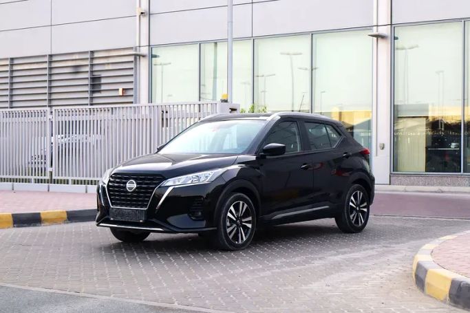 Подержанный Nissan Kicks I Рестайлинг, 1.6 л, 2022 в Шардже от Sama Al Sham Cars Черный цвет. GCC | AUTO.AE