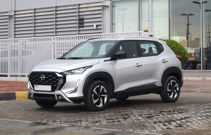 Подержанный Nissan Magnite I Рестайлинг, 1.0 л, 2025 в Шардже от Sama Al Sham Cars Серебристый цвет. GCC | AUTO.AE | Объявление #272604