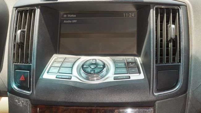 Подержанный Nissan Maxima VII (A35), 3.5 л, 2010 в Шардже от Alnujoom Al Malakiah Used Cars Серый цвет. GCC | AUTO.AE