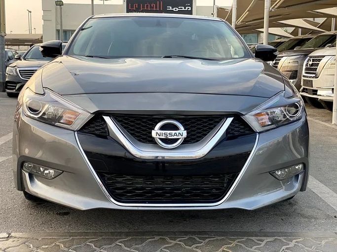 Подержанный Nissan Maxima VIII (A36), 3.5 л, 2017 в Шардже от Ahmad alkhodari Motors Серебристый цвет. Американская | AUTO.AE