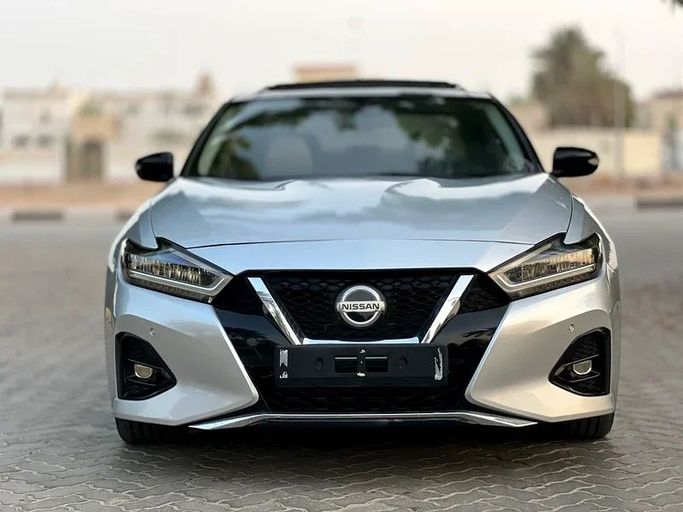 Подержанный Nissan Maxima VIII (A36) Рестайлинг, 3.5 л, 2019 в Шардже от Taj Al Impratoor Used Cars Серебристый цвет. GCC | AUTO.AE