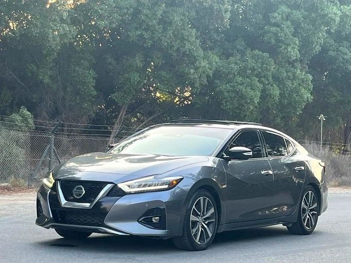 Подержанный Nissan Maxima VIII (A36) Рестайлинг, 3.5 л, 2020 в Шардже от Alzawraq Alazrak Серый цвет. Американская | AUTO.AE