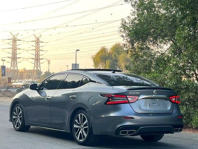 Подержанный Nissan Maxima VIII (A36) Рестайлинг, 3.5 л, 2020 в Шардже от Alzawraq Alazrak Серый цвет. Американская | AUTO.AE
