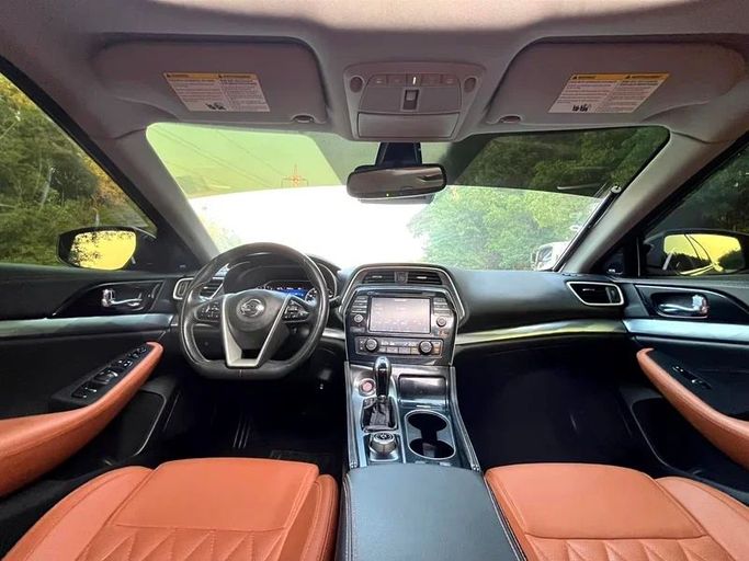 Used Nissan Maxima VIII (A36) Facelift, 3.5 l, 2020 in Sharjah by Rebou Alfakhama, Grey color. American Specs | AUTO.AE