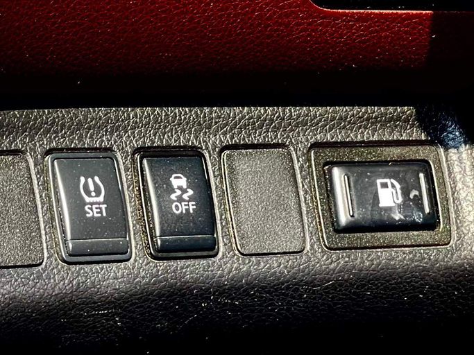 مستعملة Nissan Navara (Frontier) IV (D23)، 2.5 لتر، 2022 في الإمارات، الشارقة من MOHAMAD ELSAYED KHAMIS 98، اللون أبيض. مواصفات الخليج | AUTO.AE | إعلان #295494 — صورة 12 من 15