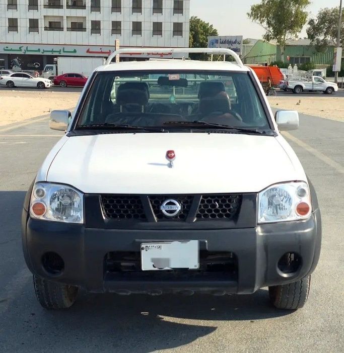 Used Nissan NP300, 2.5 l, 2016 in Sharjah by Ardh Al Ahlam Used Cars, White color. GCC Specs | AUTO.AE
