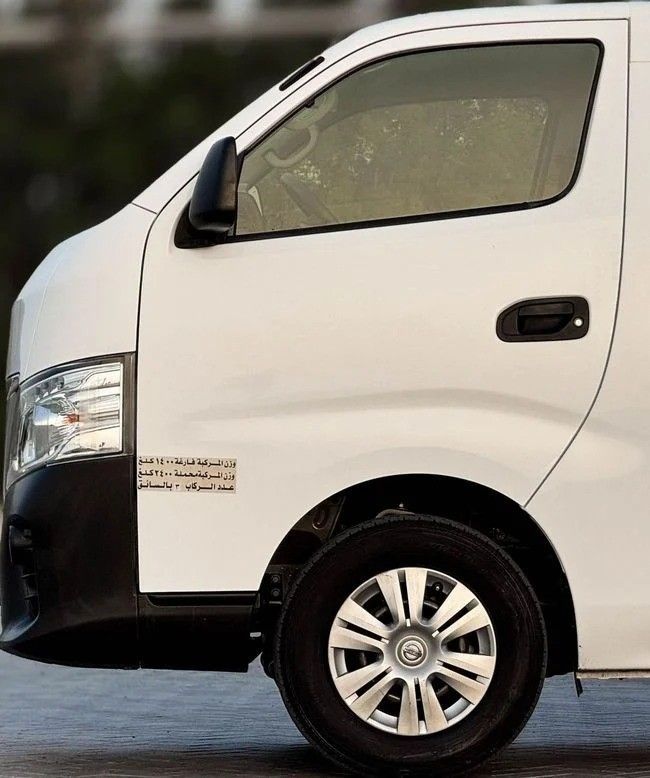 Подержанный Nissan NV350 Caravan I Рестайлинг, 2.5 л, 2021 в Шардже от Al Sayed Khamis Used Auto Trading Белый цвет. GCC | AUTO.AE