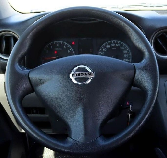Подержанный Nissan NV350 Caravan I Рестайлинг, 2.5 л, 2020 в Шардже от Al Sayed Khamis Used Auto Trading Белый цвет. GCC | AUTO.AE