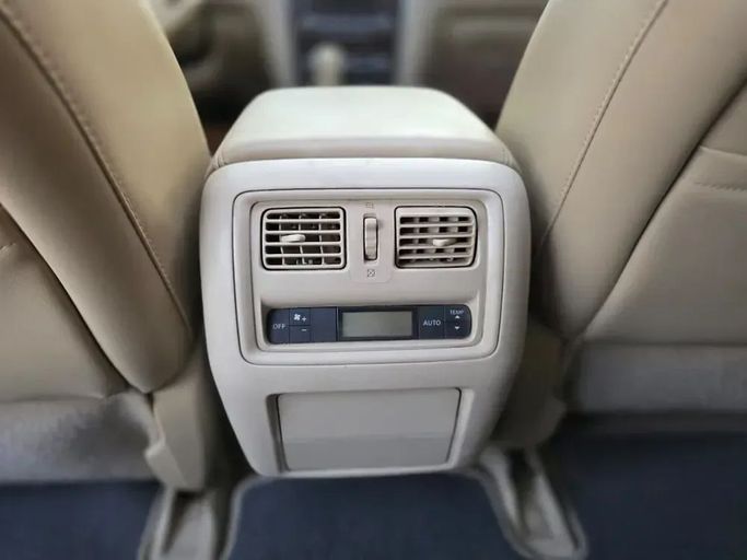 Подержанный Nissan Pathfinder III Рестайлинг, 4.0 л, 2014 в Шардже от Al Sayed Ezzat Khamis Белый цвет. Other | AUTO.AE