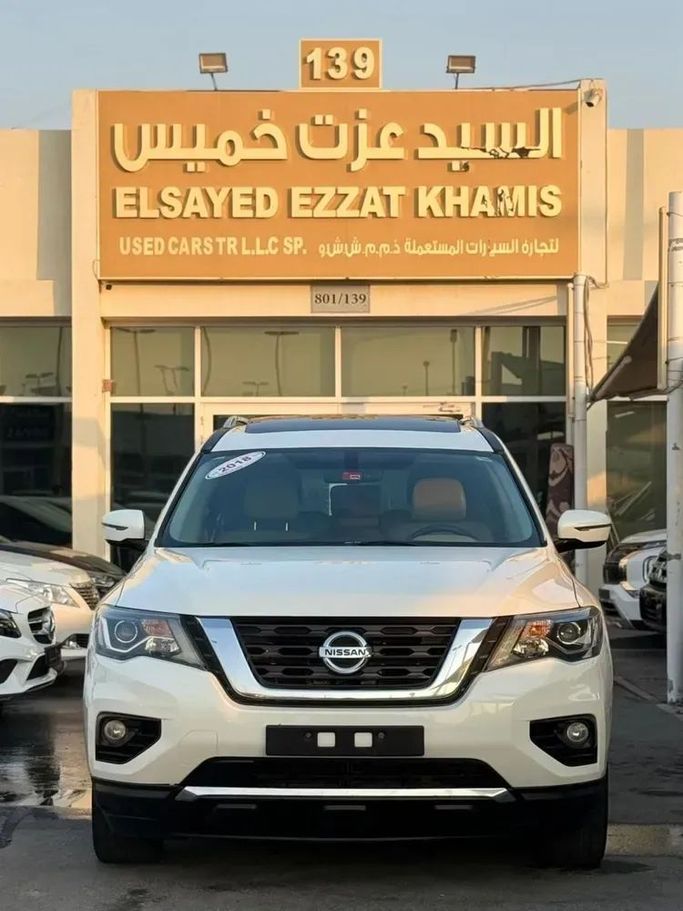 Подержанный Nissan Pathfinder IV Рестайлинг, 3.5 л, 2018 в Шардже от Al Sayed Ezzat Khamis Белый цвет. Other | AUTO.AE