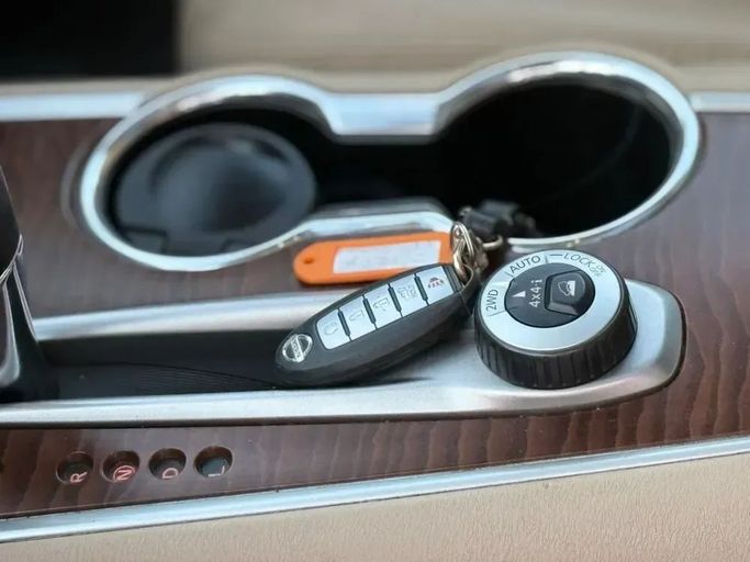 Подержанный Nissan Pathfinder IV Рестайлинг, 3.5 л, 2018 в Шардже от Al Sayed Ezzat Khamis Белый цвет. Other | AUTO.AE