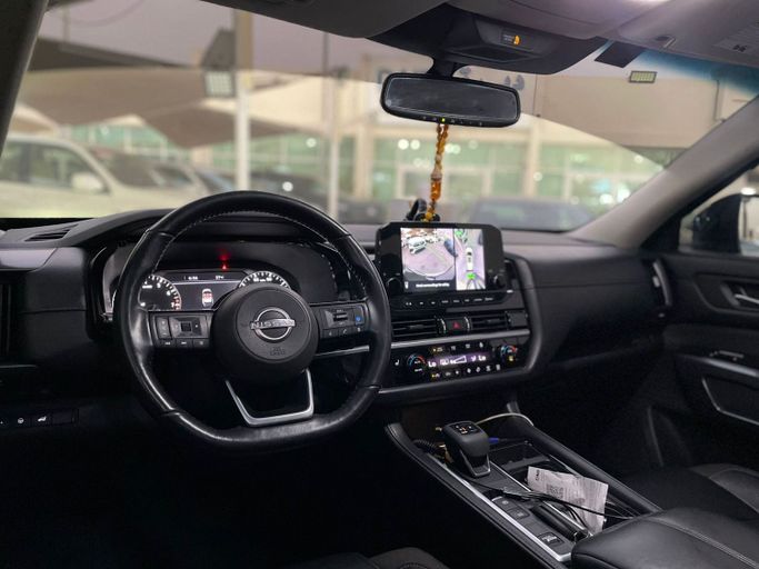 Подержанный Nissan Pathfinder V, 3.5 л, 2022 в Шардже от Daira Used Cars Черный цвет. Американская | AUTO.AE