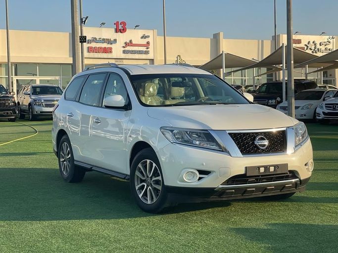 Used Nissan Pathfinder IV, 3.5 l, 2015 in Sharjah by Badar Used Cars, White color.  | AUTO.AE
