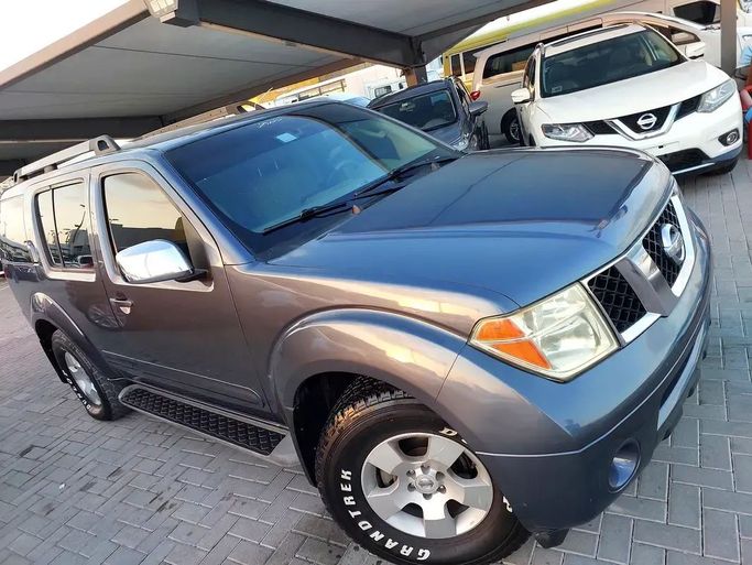Used Nissan Pathfinder III, 5.6 l, 2007 in Sharjah by Al Aqsa Used Cars, Grey color. GCC Specs | AUTO.AE