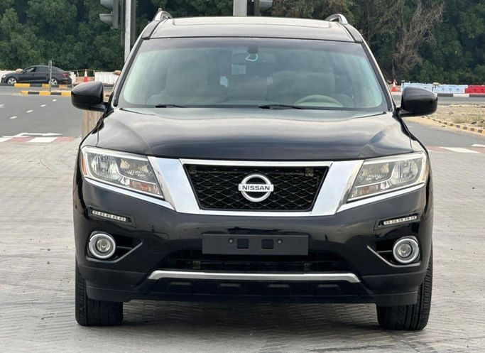 مستعملة Nissan Pathfinder رابعاً, 3.5 l, 2013 في في الشارقة من Al Aayan Used Cars، اللون أسود. مواصفات الخليج | AUTO.AE | إعلان #272894