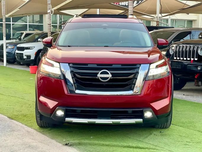 Подержанный Nissan Pathfinder V, 3.5 л, 2022 в Шардже от Walid Kahat Тёмно-бордовый цвет. Американская | AUTO.AE | Объявление #273089