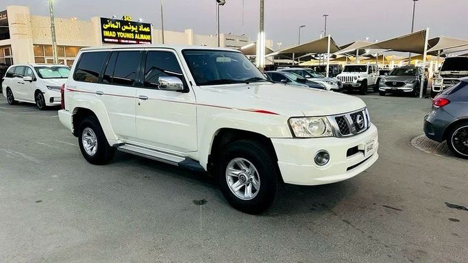 Used Nissan Patrol VI (Y62) Facelift, 5.6 l, 2016 in Sharjah by Imad Younis Almani used Cars, White color. GCC Specs | AUTO.AE