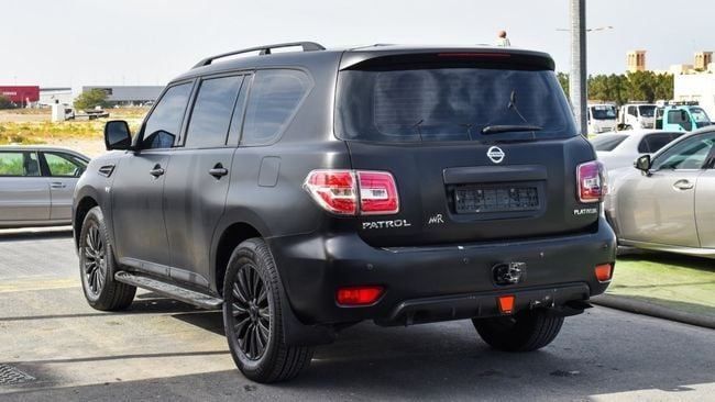 Подержанный Nissan Patrol VI (Y62) Рестайлинг, 5.6 л, 2017 в Шардже от Alnujoom Al Malakiah Used Cars Черный цвет. GCC | AUTO.AE