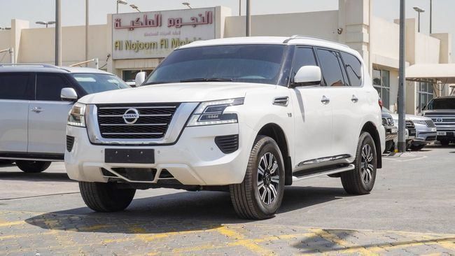 Подержанный Nissan Patrol VI (Y62) Рестайлинг 2, 5.6 л, 2020 в Шардже от Alnujoom Al Malakiah Used Cars Белый цвет. GCC | AUTO.AE