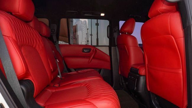 Подержанный Nissan Patrol VI (Y62) Рестайлинг 2, 5.6 л, 2020 в Шардже от Alnujoom Al Malakiah Used Cars Белый цвет. GCC | AUTO.AE