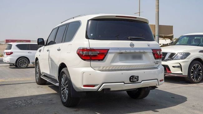 Used Nissan Patrol VI (Y62) Facelift 2, 5.6 l, 2020 in Sharjah by Alnujoom Al Malakiah Used Cars, White color. GCC Specs | AUTO.AE