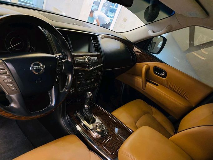 New Nissan Patrol V (Y61) Facelift, 4.8 l, 2017 in Sharjah by Alhamoor Used Cars, Black color. GCC Specs | AUTO.AE