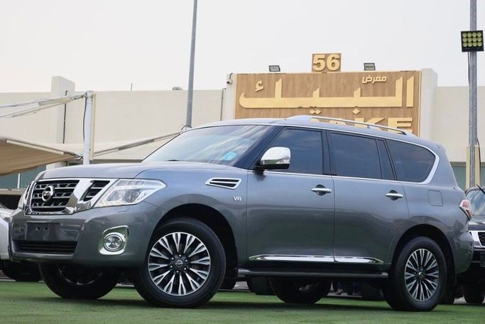 Подержанный Nissan Patrol VI (Y62) Рестайлинг, 5.6 л, 2015 в Шардже от Al Bake Used Cars Серый цвет.  | AUTO.AE