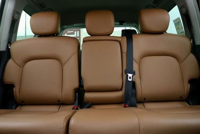 Подержанный Nissan Patrol VI (Y62) Рестайлинг, 5.6 л, 2015 в Шардже от Al Bake Used Cars Серый цвет.  | AUTO.AE