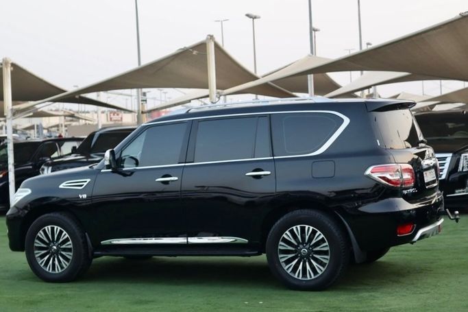 Подержанный Nissan Patrol VI (Y62) Рестайлинг, 5.6 л, 2016 в Шардже от Al Bake Used Cars Черный цвет. GCC | AUTO.AE