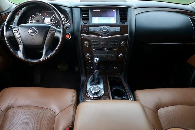 Подержанный Nissan Patrol VI (Y62) Рестайлинг, 5.6 л, 2016 в Шардже от Al Bake Used Cars Черный цвет.  | AUTO.AE