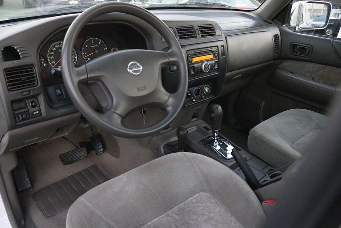 Подержанный Nissan Patrol V (Y61) Рестайлинг, 4.8 л, 2017 в Шардже от Al Bake Used Cars Белый цвет.  | AUTO.AE