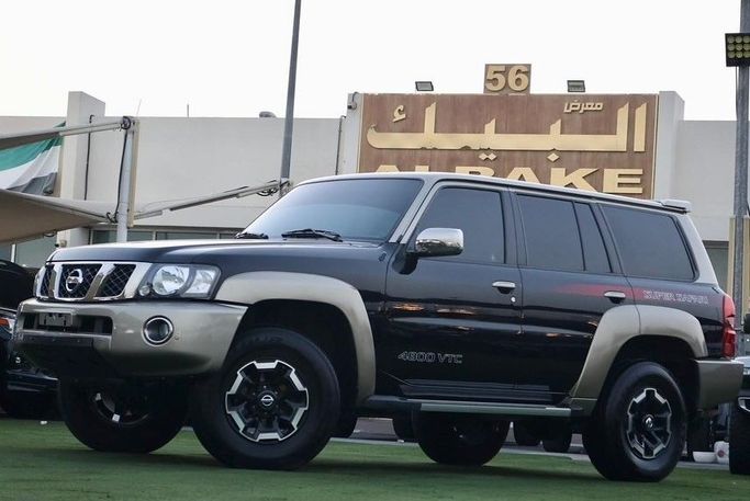 Подержанный Nissan Patrol V (Y61) Рестайлинг, 4.8 л, 2021 в Шардже от Al Bake Used Cars Черный цвет. GCC | AUTO.AE