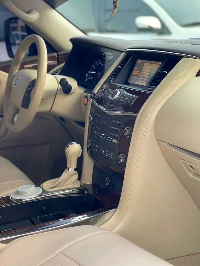 Used Nissan Patrol VI (Y62) Facelift, 4.0 l, 2014 in Sharjah by Al Muhtaref Used Cars, White color. GCC Specs | AUTO.AE