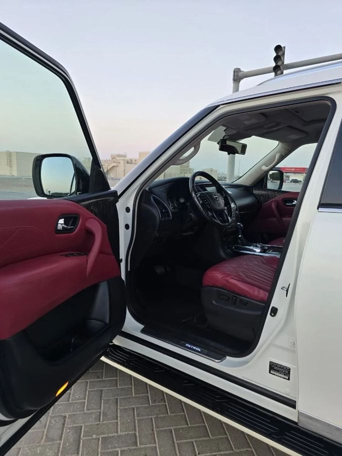 Подержанный Nissan Patrol VI (Y62) Рестайлинг, 4.0 л, 2018 в Шардже от Al Aayan Used Cars Белый цвет. GCC | AUTO.AE