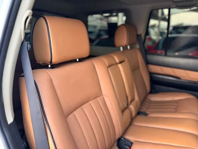 Подержанный Nissan Patrol V (Y61) Рестайлинг, 4.8 л, 2019 в Шардже от Hayan Alkhudari Used Cars Белый цвет. GCC | AUTO.AE