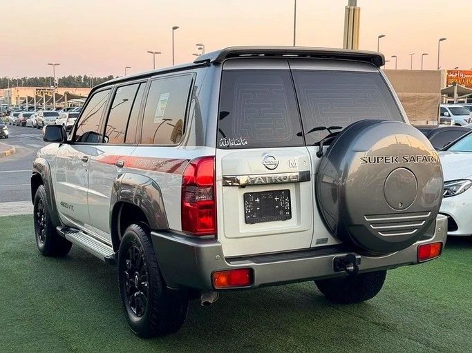 Подержанный Nissan Patrol V (Y61) Рестайлинг, 4.8 л, 2019 в Шардже от Hayan Alkhudari Used Cars Белый цвет. GCC | AUTO.AE