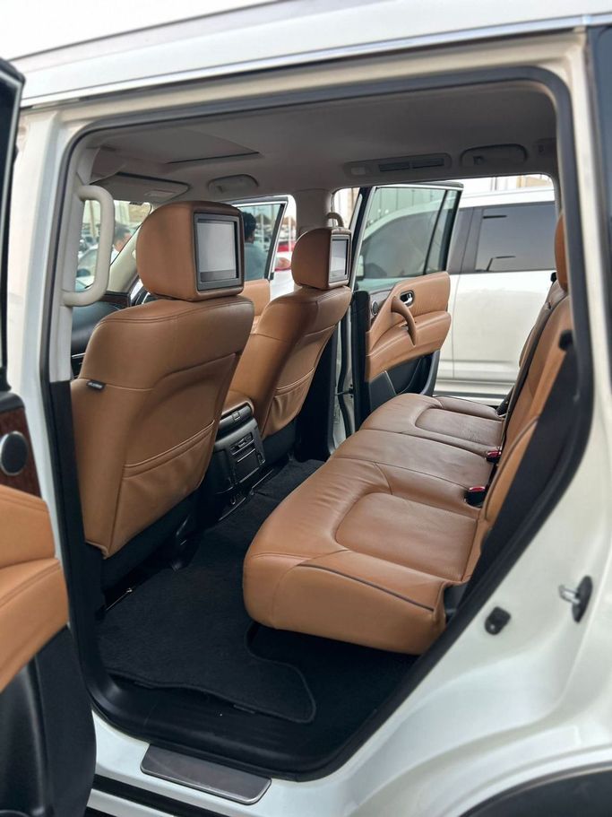 Used Nissan Patrol VI (Y62) Facelift, 4.0 l, 2019 in Sharjah by Al Ostoura Used Cars, White color. Other | AUTO.AE