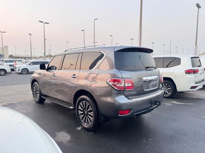Used Nissan Patrol VI (Y62) Facelift, 4.0 l, 2017 in Sharjah by Al Ostoura Used Cars, Grey color. Other | AUTO.AE