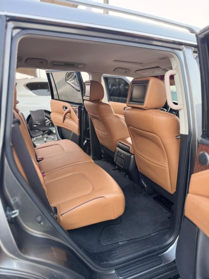 Used Nissan Patrol VI (Y62) Facelift, 4.0 l, 2017 in Sharjah by Al Ostoura Used Cars, Grey color. Other | AUTO.AE