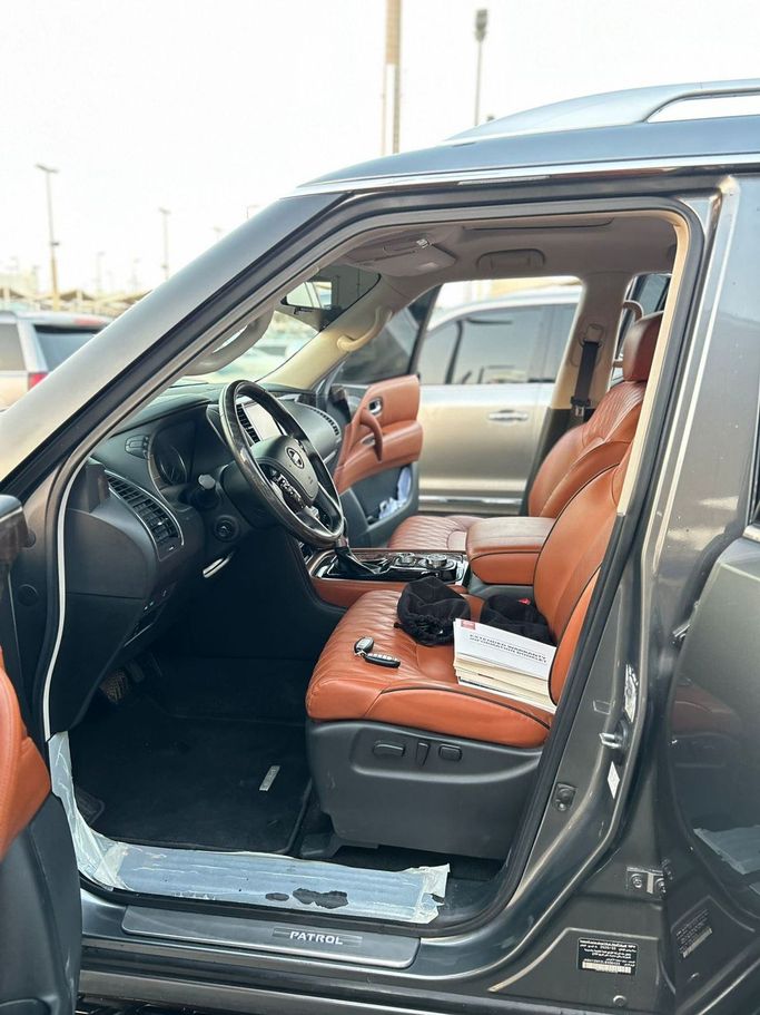 Used Nissan Patrol VI (Y62) Facelift 2, 5.6 l, 2020 in Sharjah by Al Ostoura Used Cars, Grey color. Other | AUTO.AE