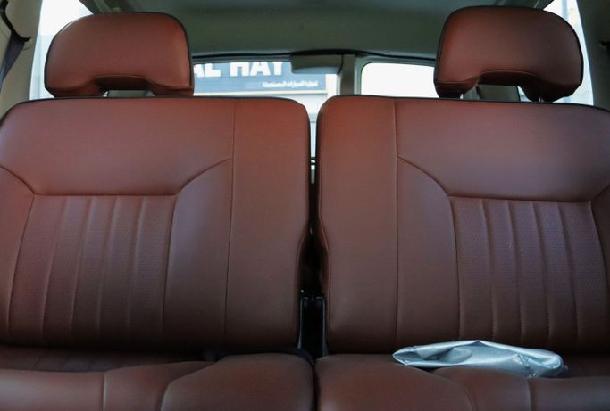 Подержанный Nissan Patrol V (Y61) Рестайлинг, 4.8 л, 2022 в Шардже от Dar Al Hay Used Cars Белый цвет. Other | AUTO.AE