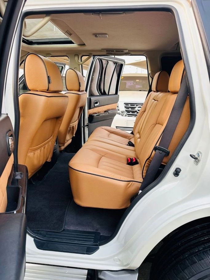 Подержанный Nissan Patrol V (Y61) Рестайлинг, 4.8 л, 2020 в Шардже от Titanium Used Cars Белый цвет. GCC | AUTO.AE