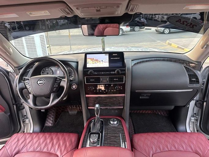 Used Nissan Patrol VI (Y62) Facelift 2, 5.6 l, 2024 in Sharjah by Titanium Used Cars, Silver color. GCC Specs | AUTO.AE