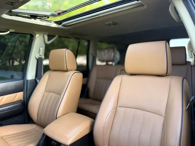 Подержанный Nissan Patrol V (Y61) Рестайлинг, 4.8 л, 2021 в Шардже от Taj Al Impratoor Used Cars Золотистый цвет. GCC | AUTO.AE