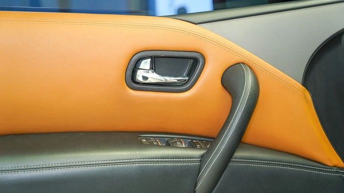 Подержанный Nissan Patrol VI (Y62) Рестайлинг, 4.0 л, 2019 в Шардже от Alsalama Motors Белый цвет. GCC | AUTO.AE