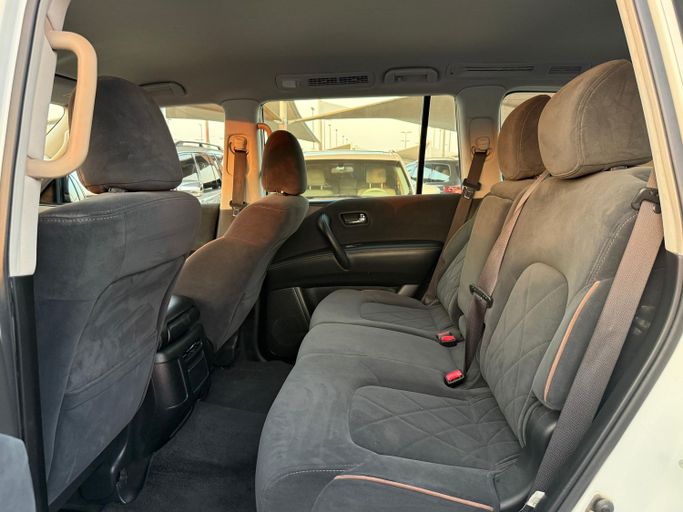 Used Nissan Patrol VI (Y62) Facelift, 5.6 l, 2019 in Sharjah by Al Suraj Al Muneer Used Cars, White color. GCC Specs | AUTO.AE