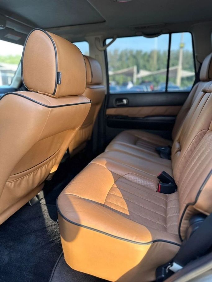 Подержанный Nissan Patrol V (Y61) Рестайлинг, 4.8 л, 2018 в Шардже от Noor Al Seyoh Used Cars Золотистый цвет. GCC | AUTO.AE