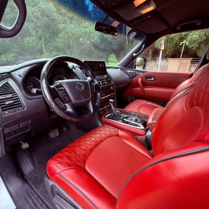 Подержанный Nissan Patrol VI (Y62) Рестайлинг 2, 4.0 л, 2024 в Шардже от Sarmad Cars Серебристый цвет. Other | AUTO.AE