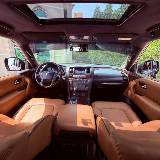 Used Nissan Patrol VI (Y62) Facelift, 5.6 l, 2015 in Sharjah by Sarmad Cars, Tan color. Other | AUTO.AE